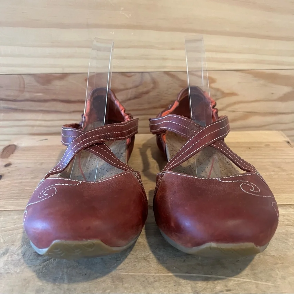 Ahnu Karma Latitude Red Leather Ballet Flats size 9 - Picture 9 of 12